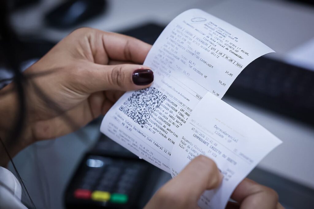 Descubra o que é o arquivo XML da nota fiscal e os riscos que sua empresa corre se não armazená-lo da forma correta.